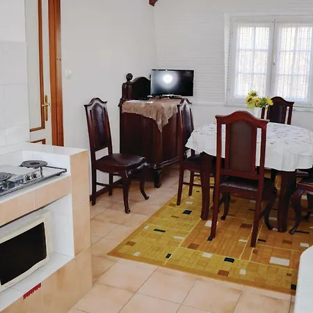 Two-bedroom In Appartamento